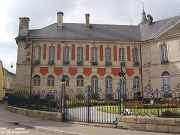 Le Palais abbatial a été partiellement amputé suite à un incendie qui se déclara en 1871